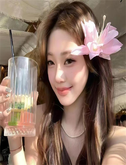 一句话让老师感动哭_中文字幕无码无卡视频_女人的抉择主题曲